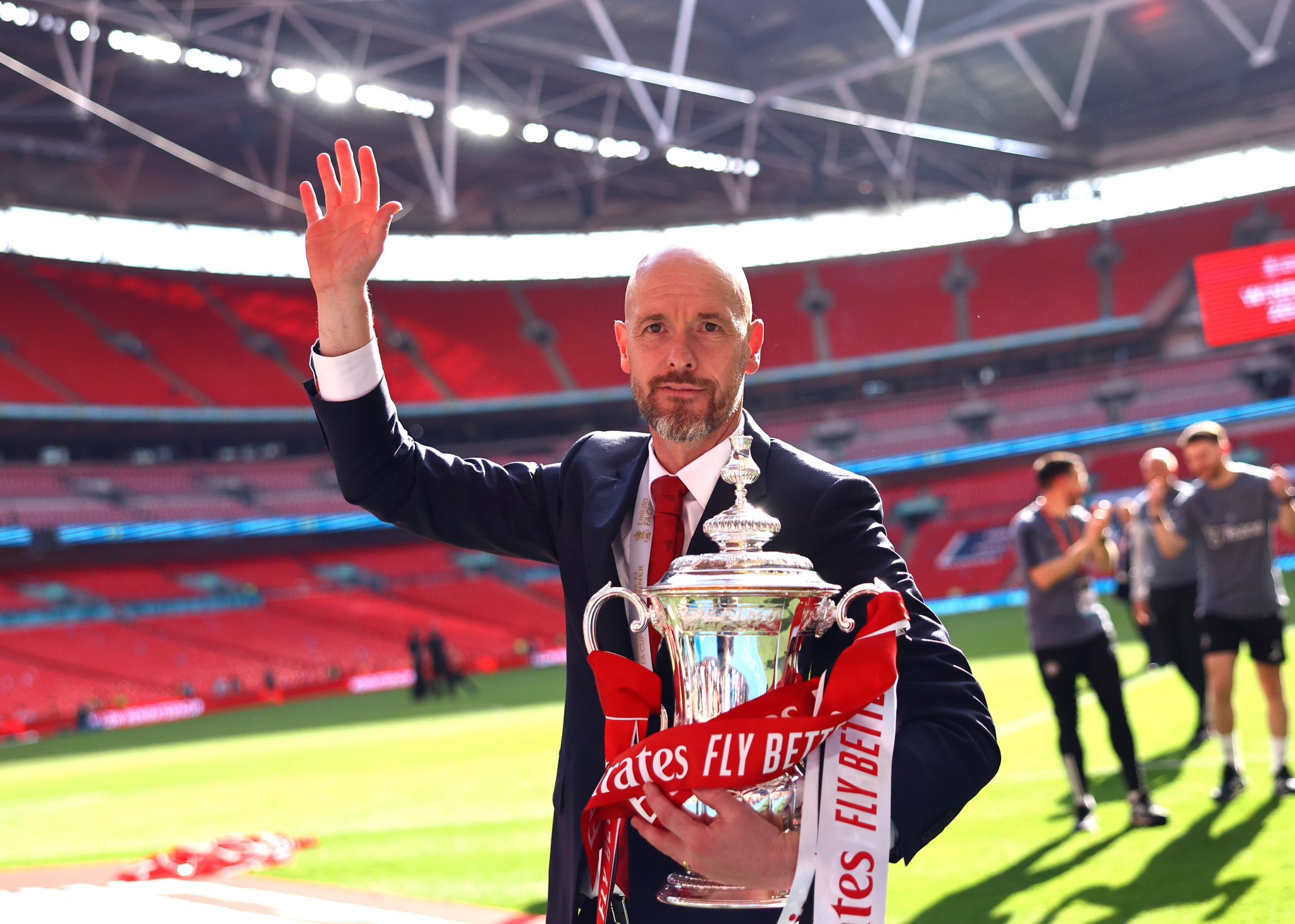 PG官方网站-德天空：滕哈赫已同意执教勒沃库森，将和药厂签约至2027年