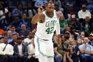 PG官方平台-媒体人：霍福德比卢尼更有空间&amp;防守经验&amp;策应 但估计不打背靠背