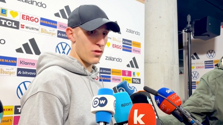 PG电子模拟器下载-施洛特贝克：我和多特并未接近续约，凯尔离开后我需要和新总监谈